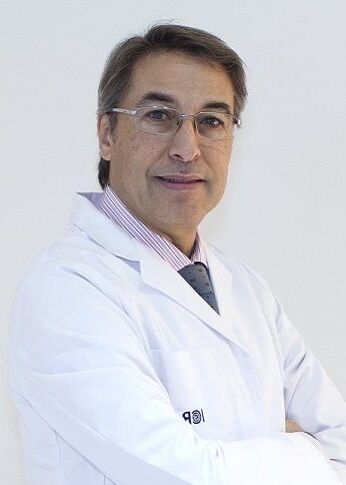 Médico Coloproctólogo Agus Viedma